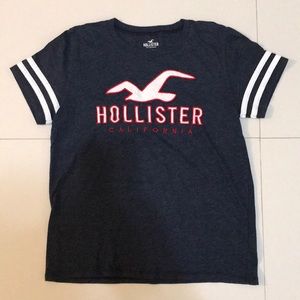 Blue hollister t shirt
